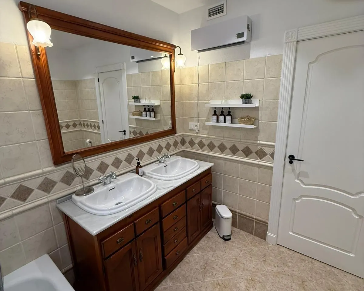 69a519d4-7ae5-496d-8c81-712a037feeab