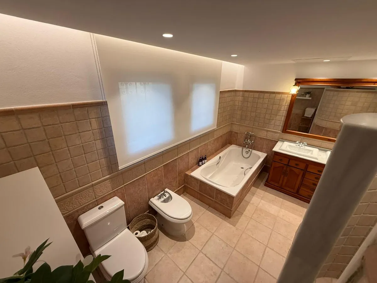 83ca580e-f6fe-4a5b-bb40-744bd0c030ff