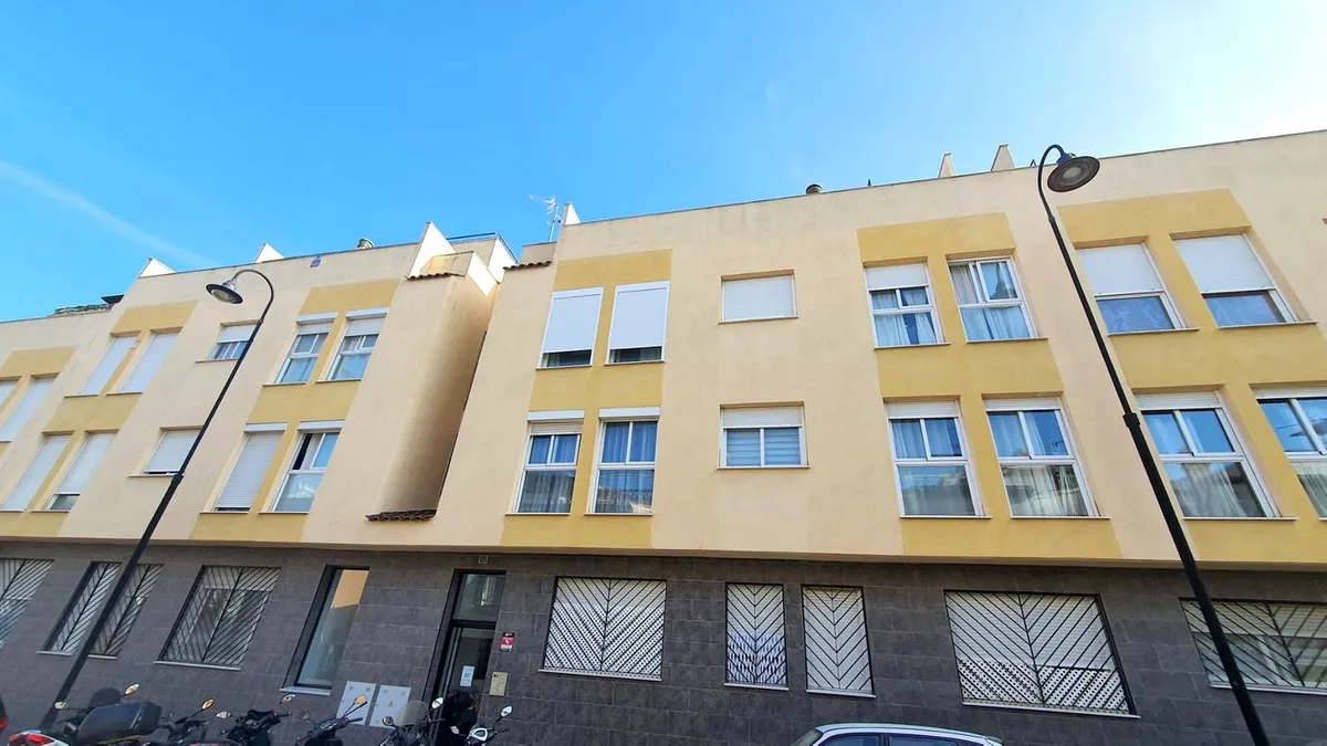 b66e5a5d-699b-40b3-bc06-efca5300db0e