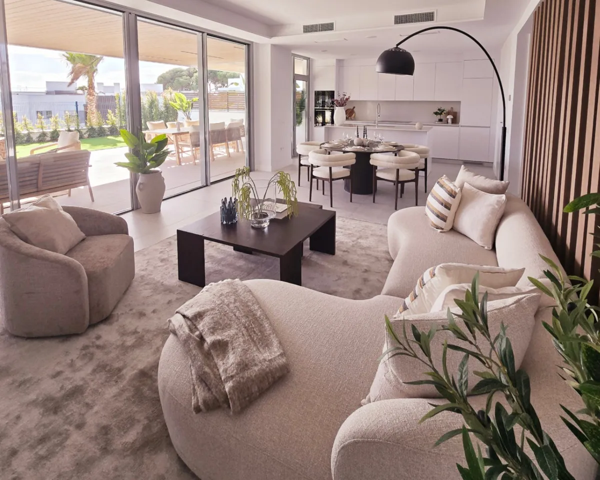 Luxurious Duplex in Prestigious Santa Clara Homes, Marbella