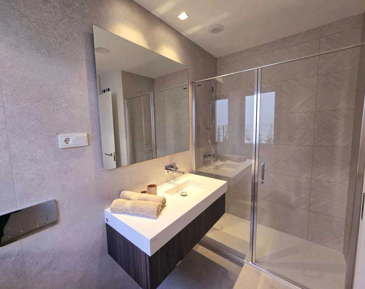 220cc233-ceff-48d3-bd87-c120ce6e78f2