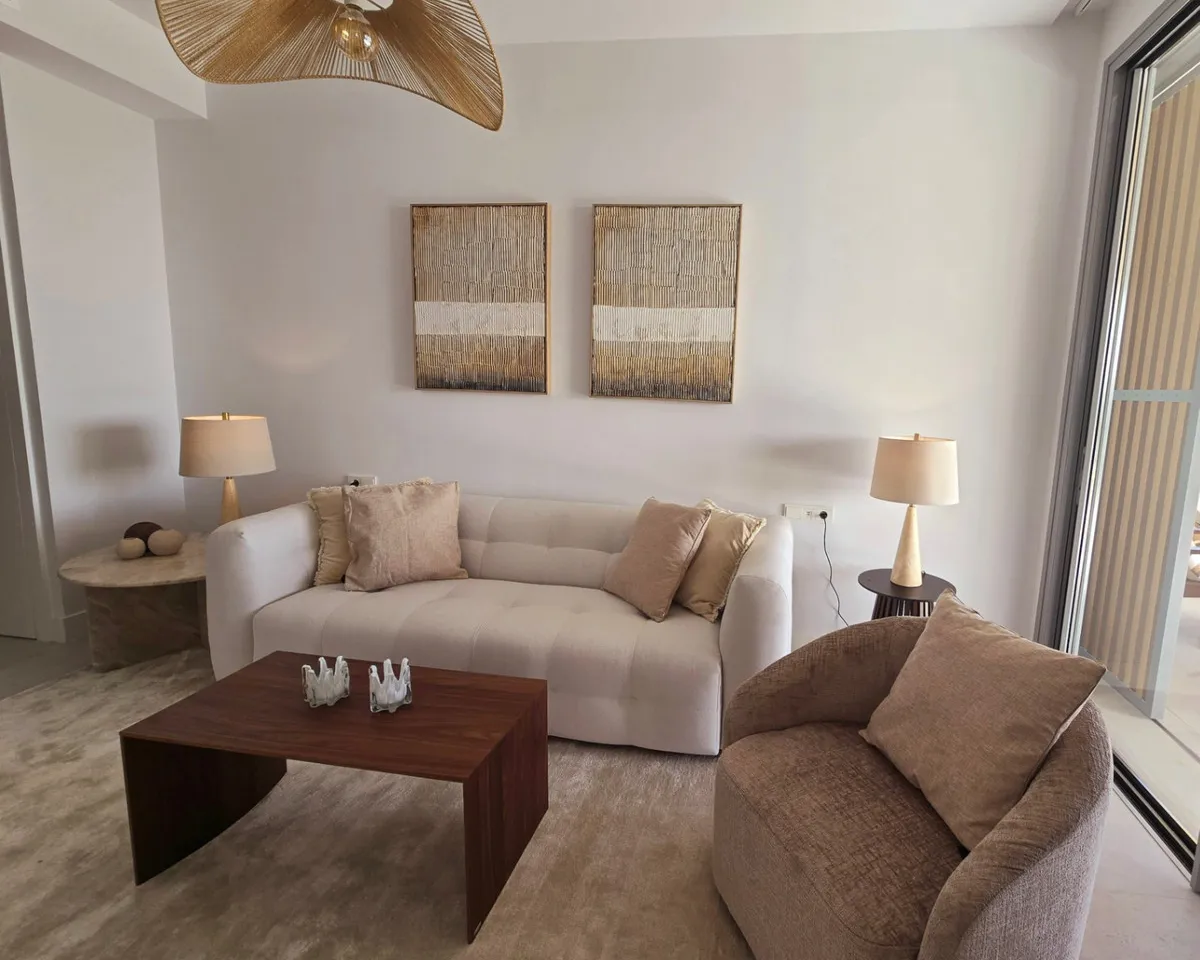 91f29284-4e17-4951-a0af-0309b8899293