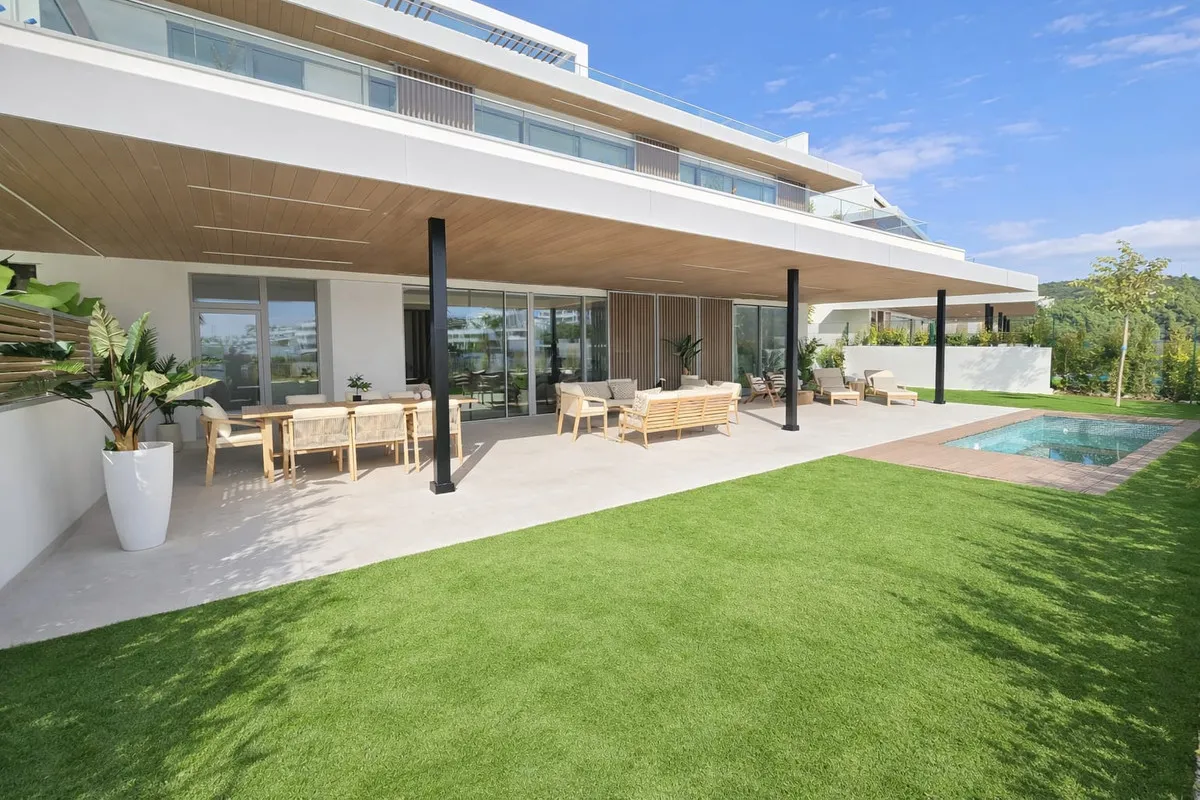 e2e3d39f-a7a9-4e2e-bfe4-2723950f1366