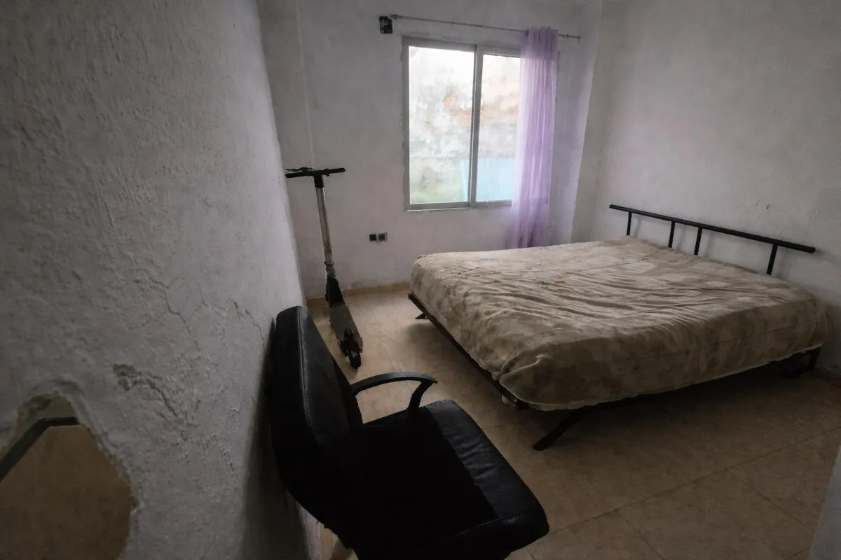 187ae598-d0fb-435c-8a94-0d9c52968629