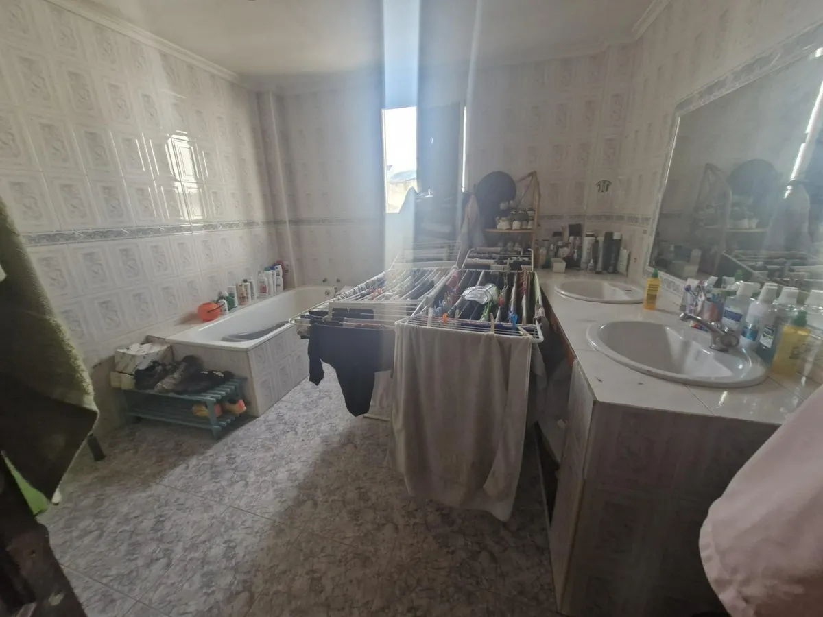 7405ffb7-973d-41c1-b7ff-44d926f2079c