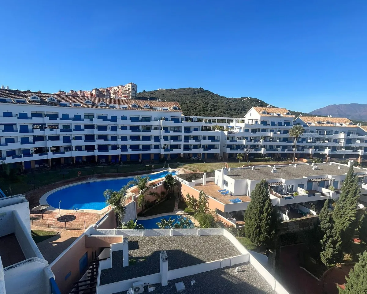 06cb63c2-e753-4c83-9f76-7b10bdd0e9b2