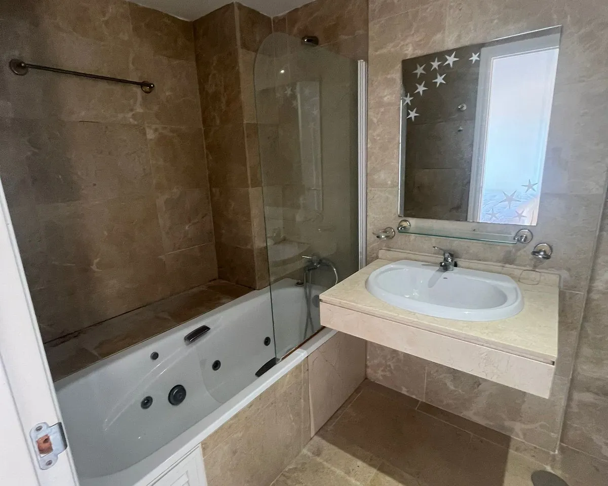 96473a26-93f8-477d-b498-3b3a051842de