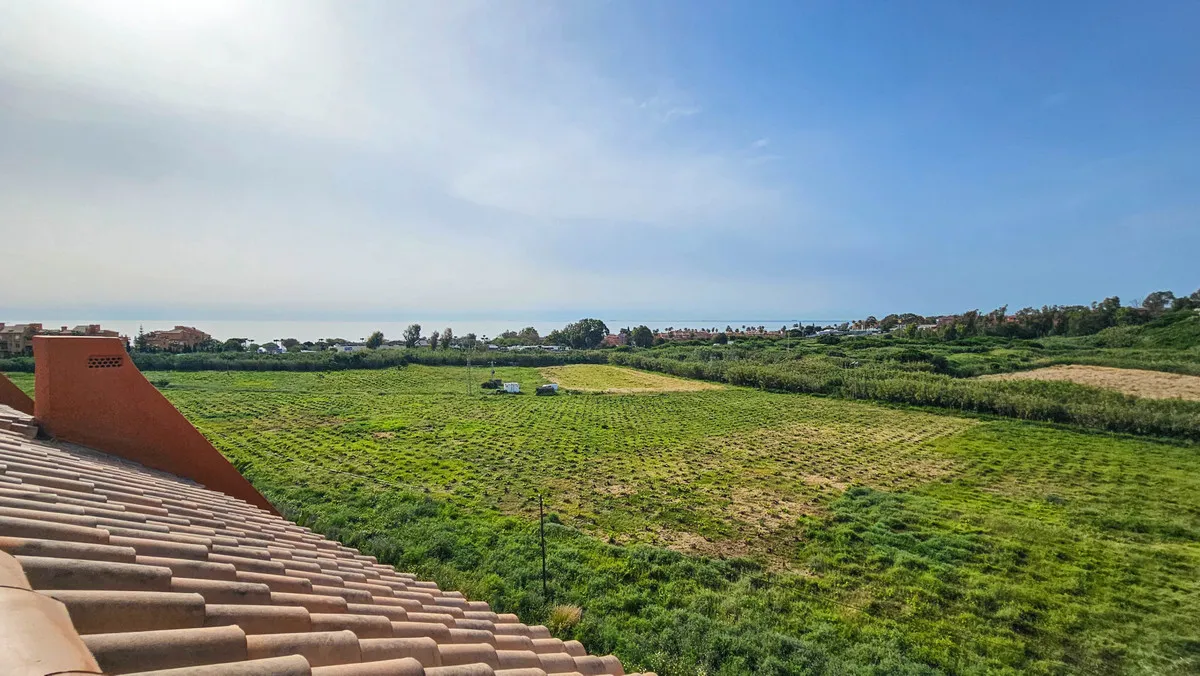 15676fb6-1212-48a5-b691-83a14e975530