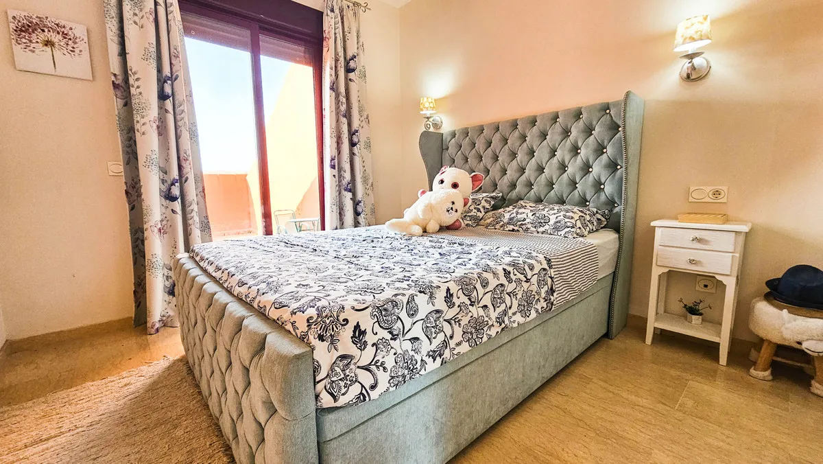 efd38252-10ee-4023-883e-a395fe861af0