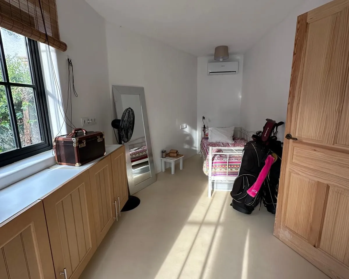 1c4af42e-61e1-4b11-8627-ba5e565e2956