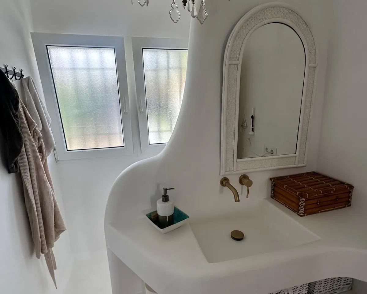 ea0348ac-fe8f-4abc-b92f-9698b41be418