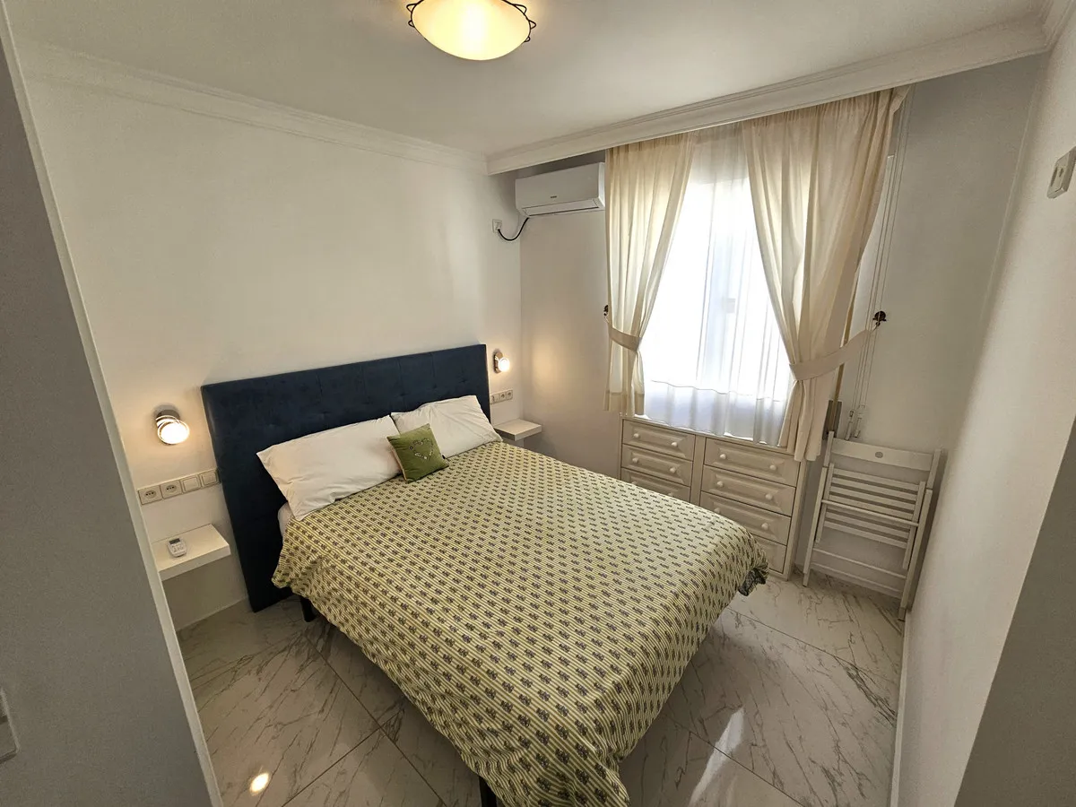 8d73ad01-e0b2-43a4-844e-ad200a6c3173