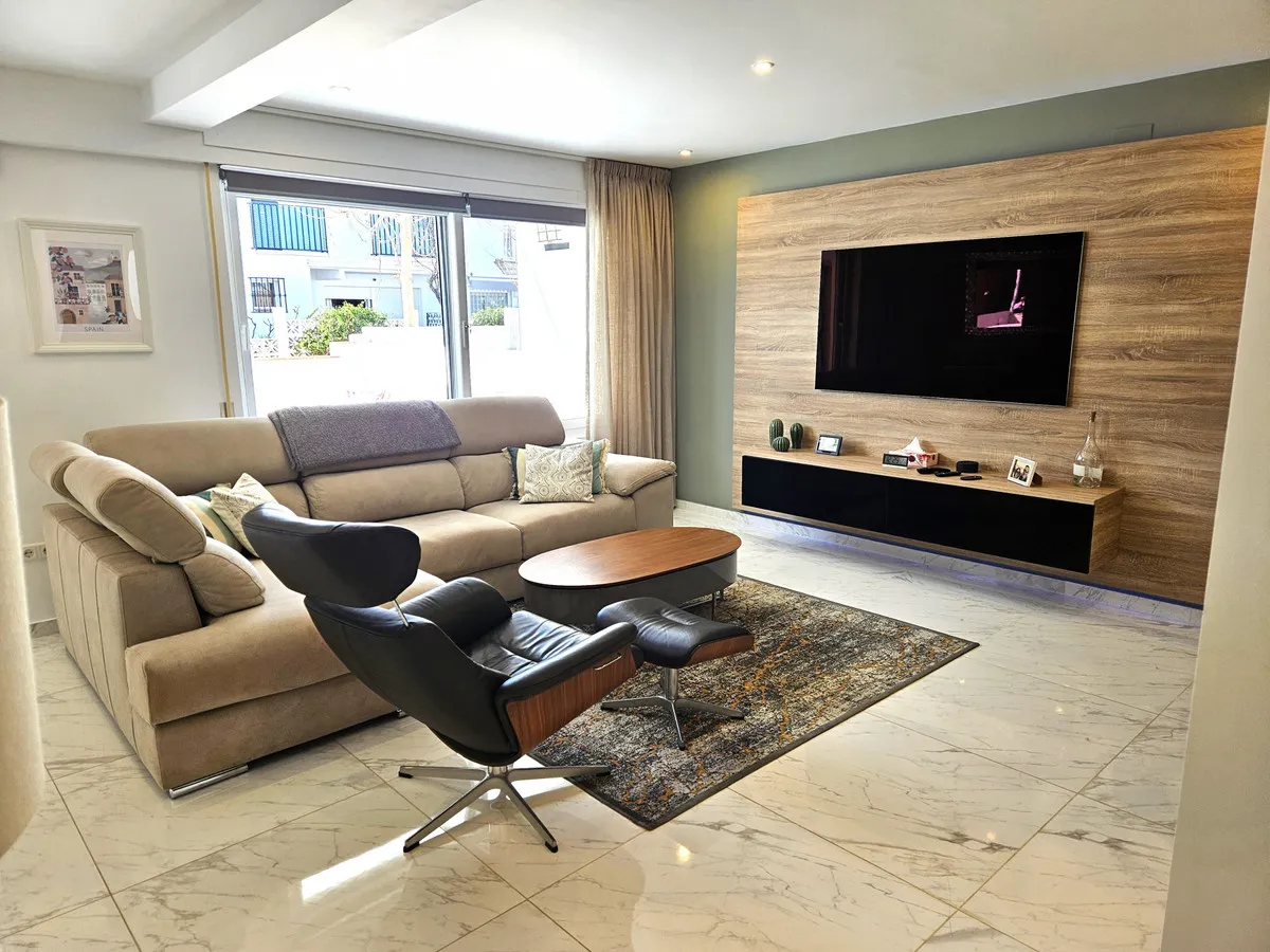 e15bb8bd-b3e4-4bcf-ae0d-d85a4f00e975