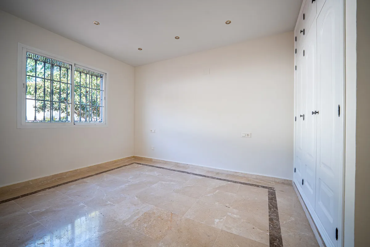 4b457fe7-a0f6-4984-9960-6216ea177f17