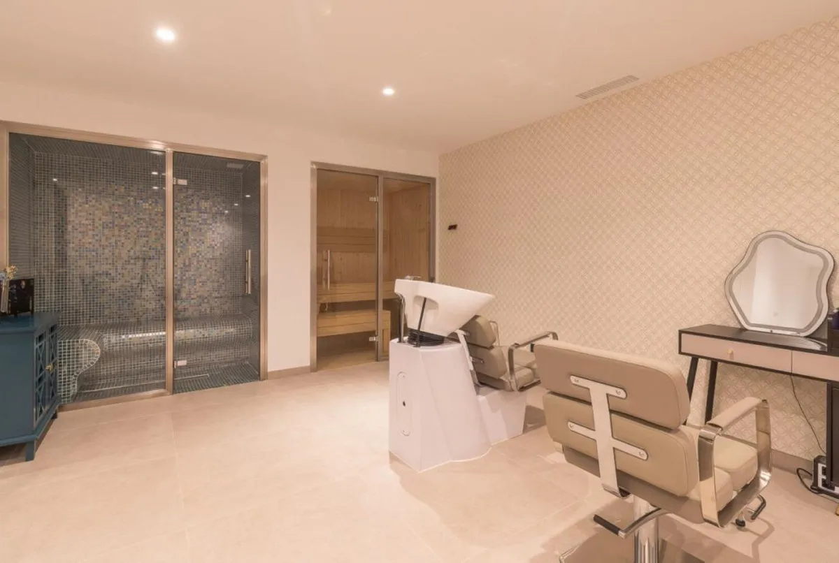 3b7b8b84-a67a-4041-91eb-92ec5f39d9d4