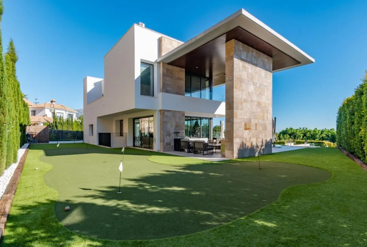 4f050755-695d-4b0d-8154-531f25df17fa