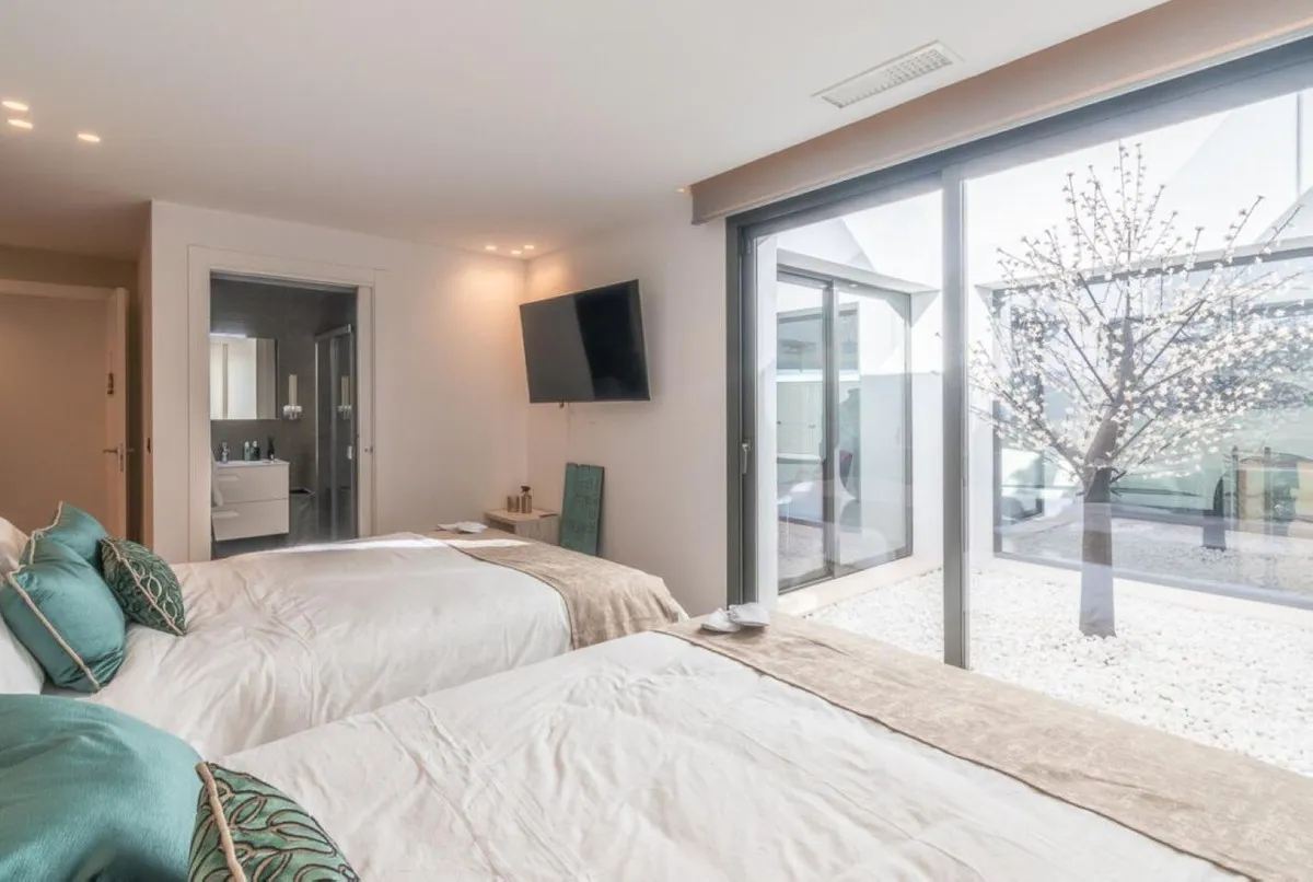 5fb1168b-75b8-4110-8150-a7fbcb2e0476