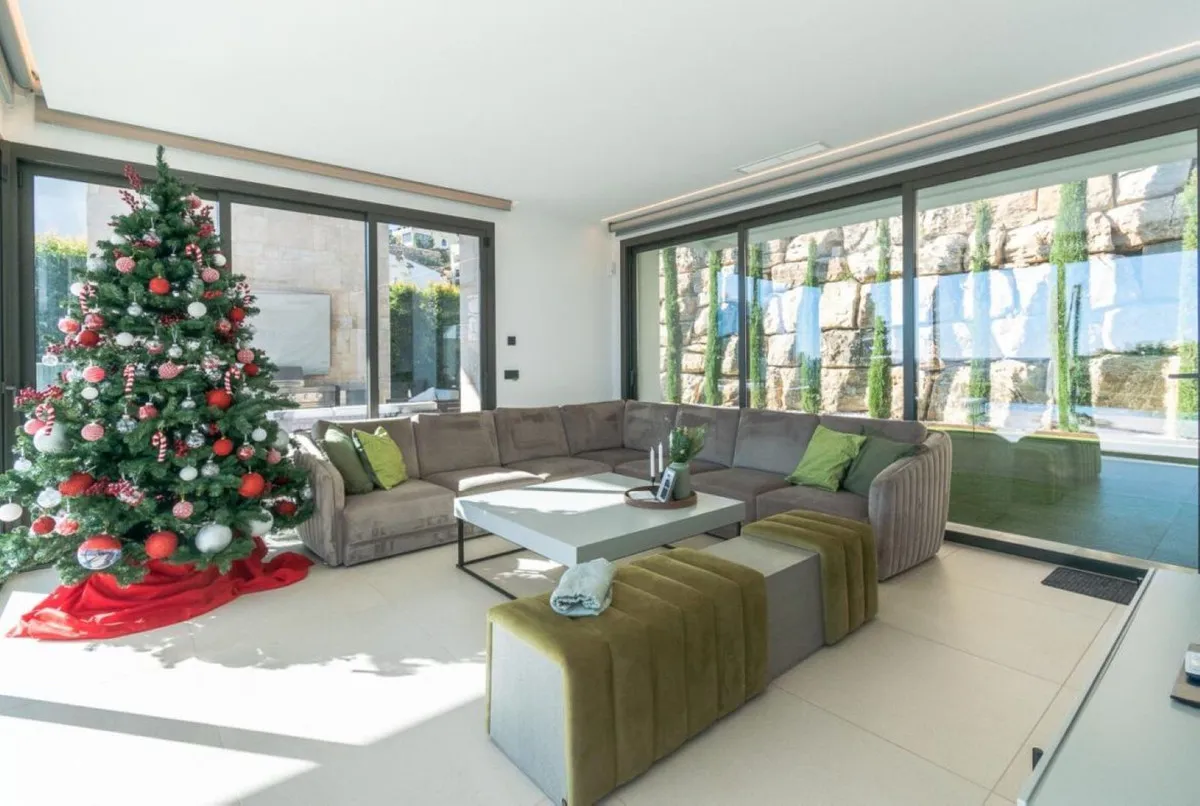 7ddb8f6b-8491-4fd4-8daa-8931710559f5