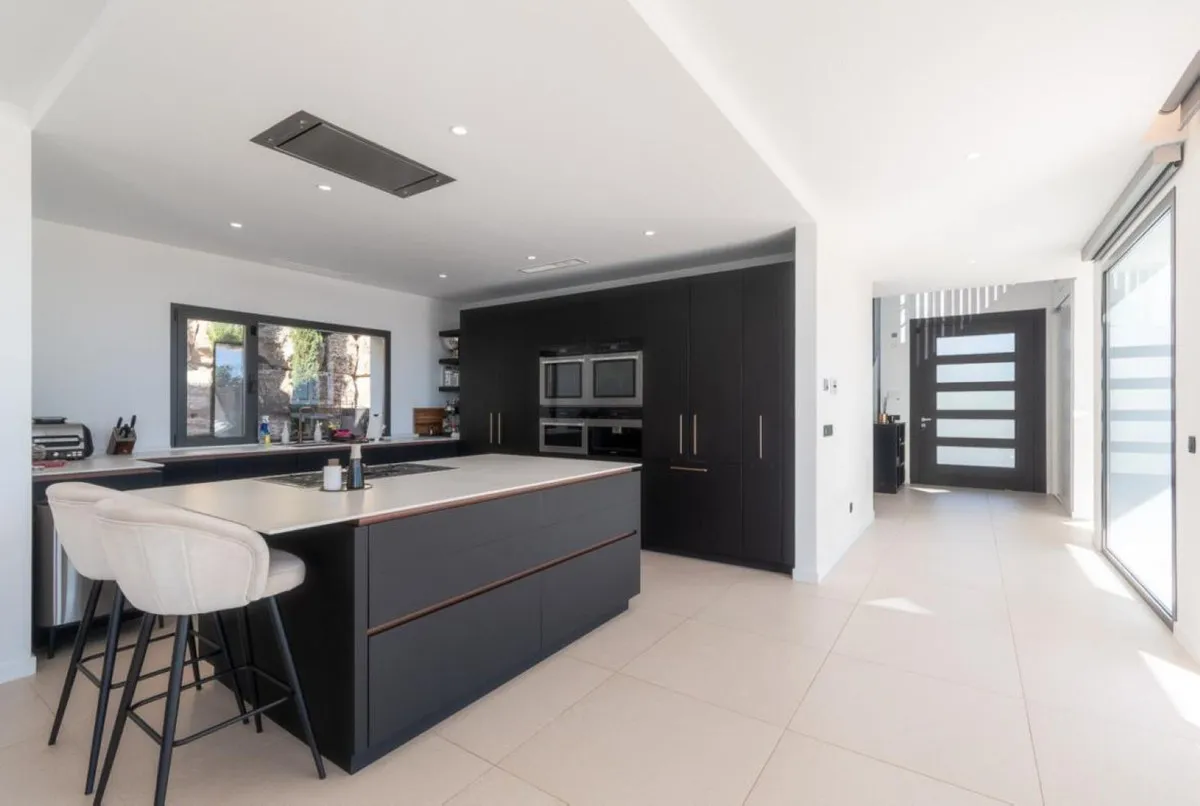 872bb293-b9b2-412e-9fe4-5857034b4ea9