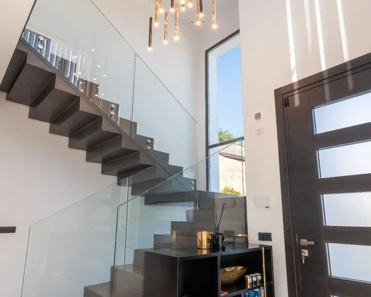 9fe8e419-9f1c-40fd-bd24-908977402389