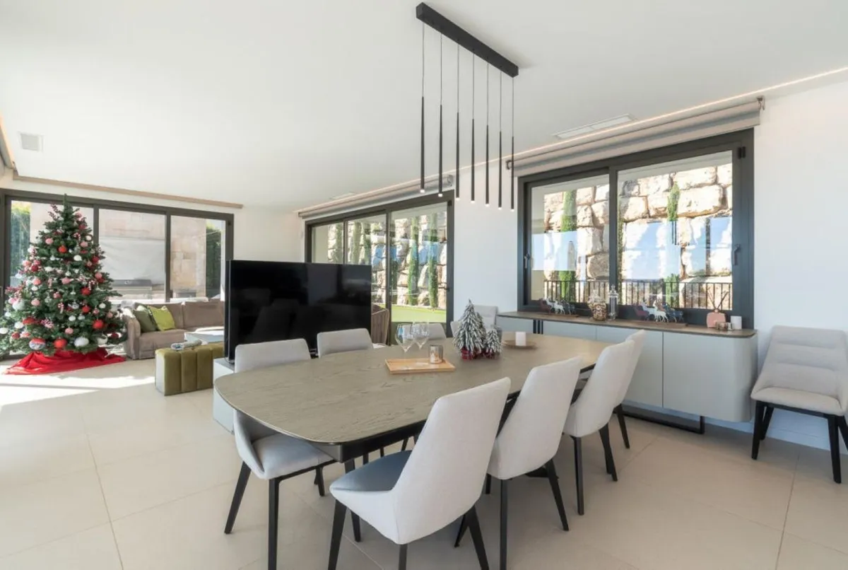 a8613df1-0c71-44dd-98b5-3a49bcb52086