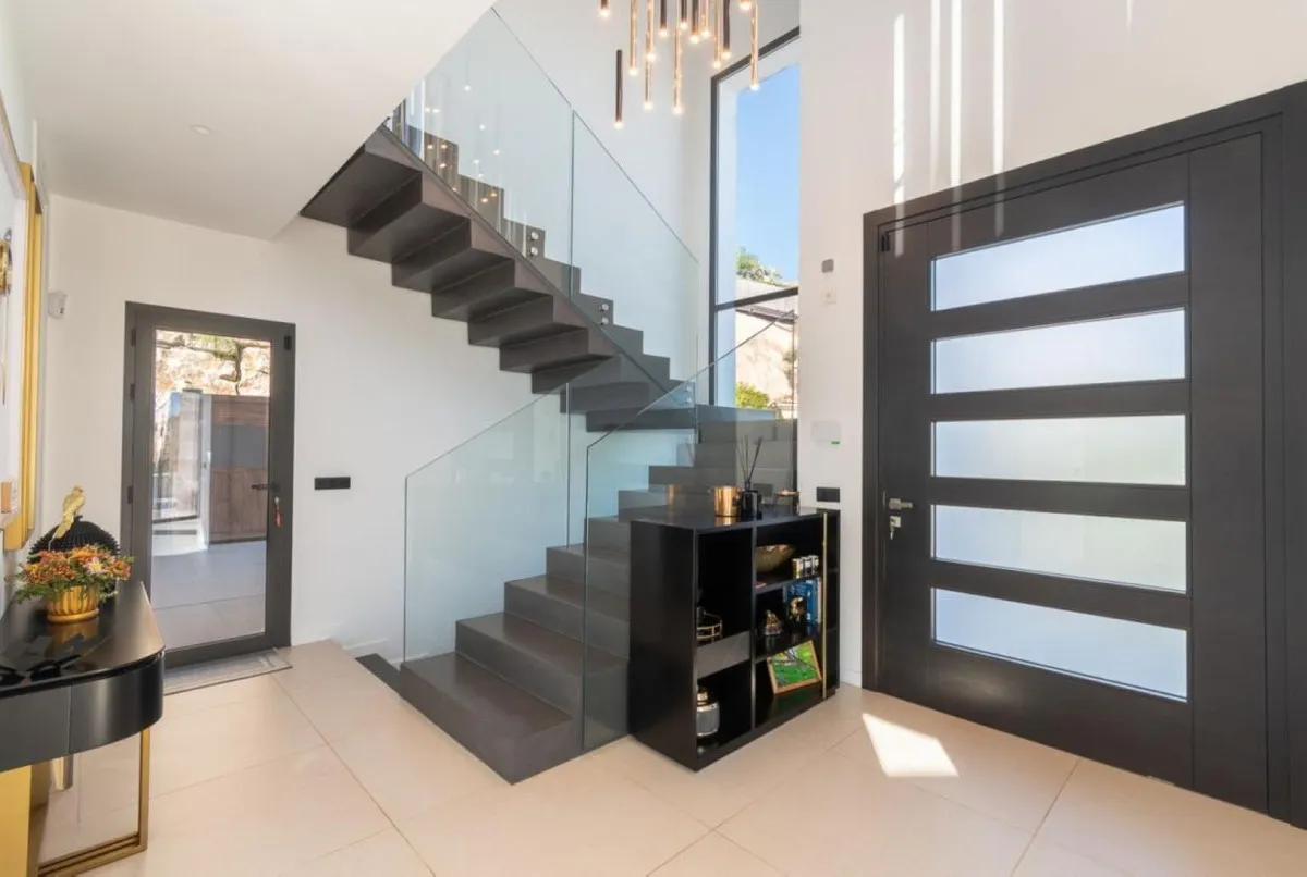 a90a5d4c-219b-40b6-9e33-5be46aac4dda