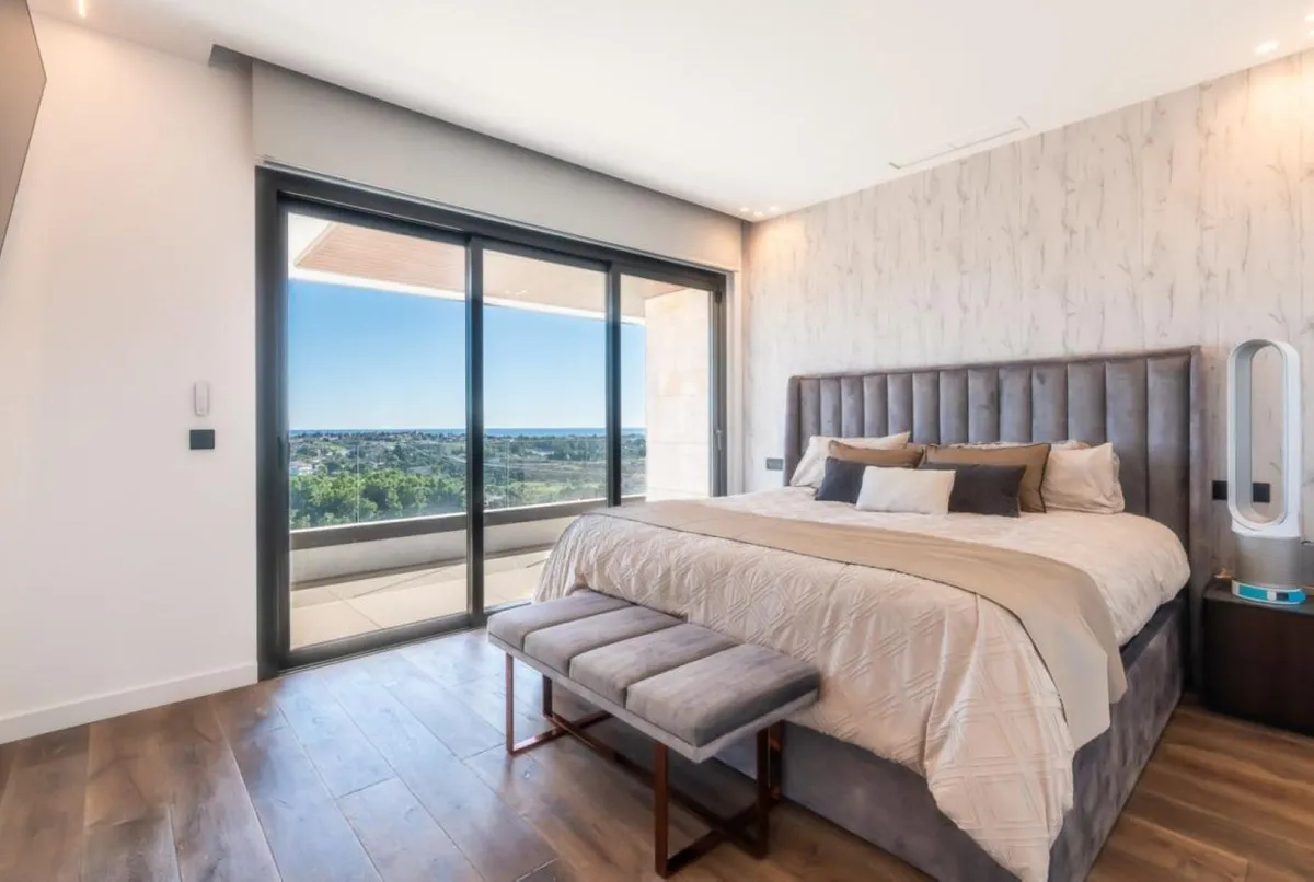 b5bf0297-d308-481e-a06f-e3617cbc3db1