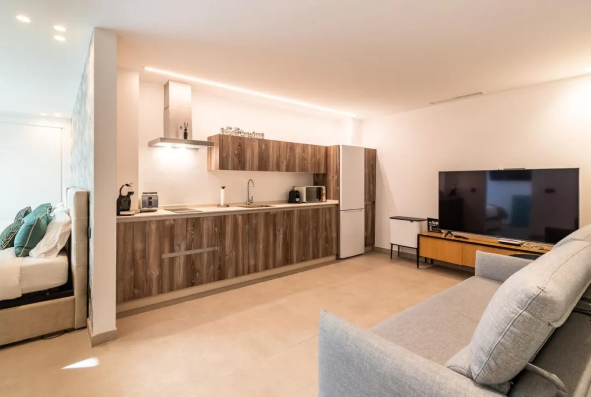 b78cf175-5847-42cb-8747-a5c9533bedf8