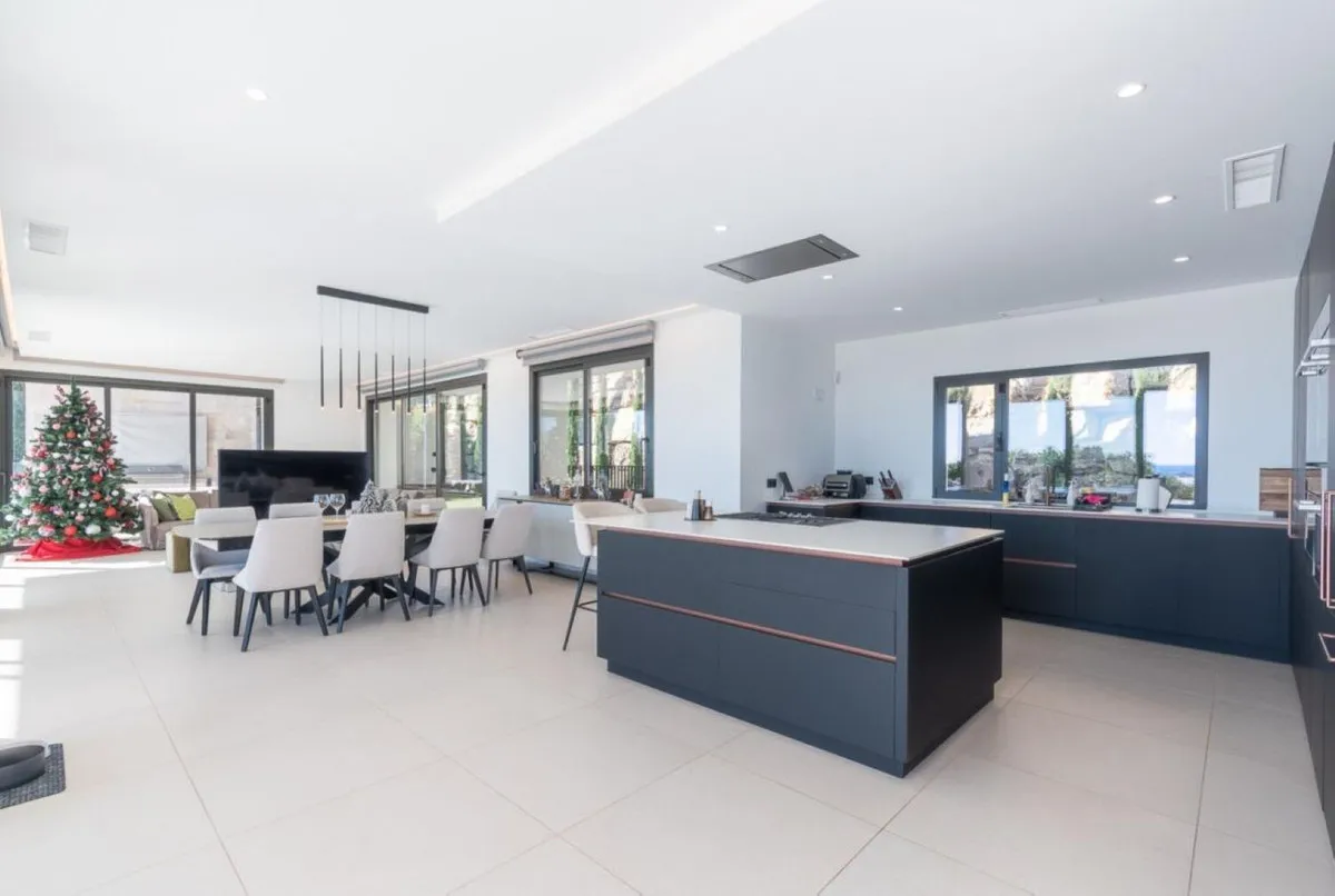 bfa5bb88-02b5-43d4-b4c8-9ea58281a5ca