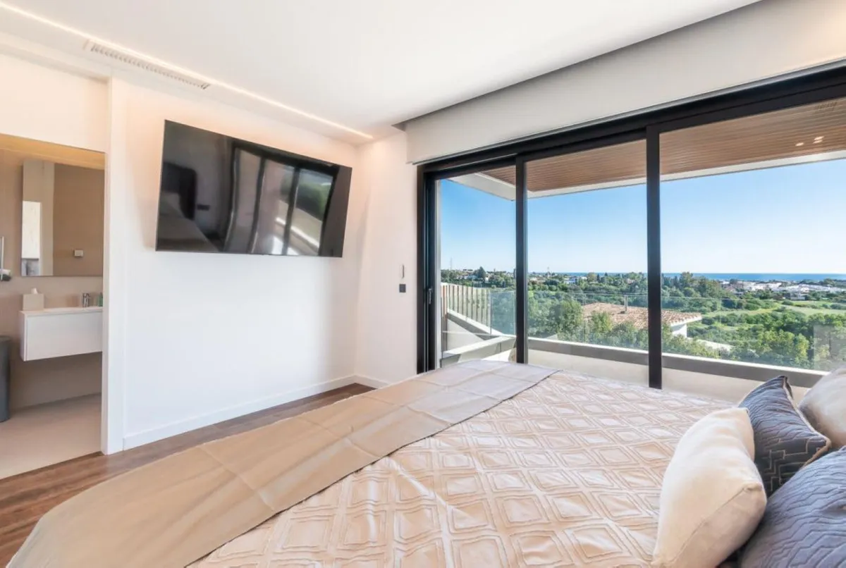 fc2e7061-c5cf-4002-864a-4ee4e5091023