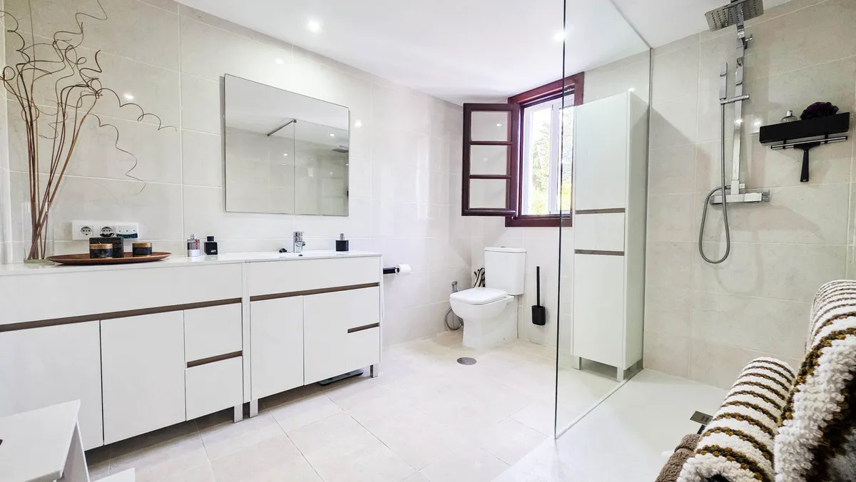 8b94ea60-06e1-4224-b669-95b041c7fa41