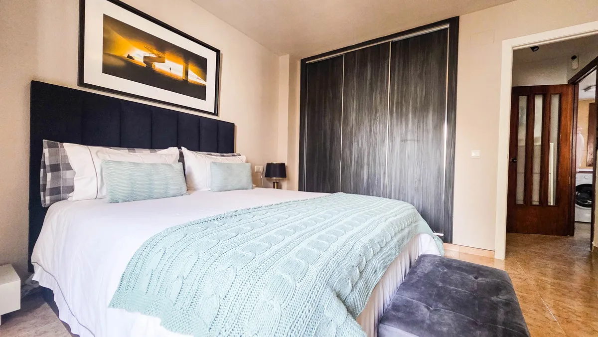 f38d7c42-85b1-43a2-ab0f-051c1e923e2b