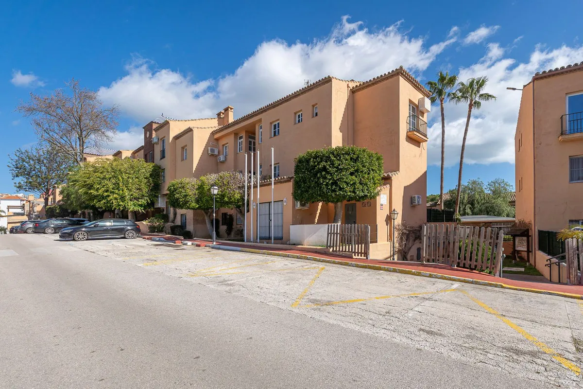 2d22bc15-fa79-443d-a84f-1d8305b69de0