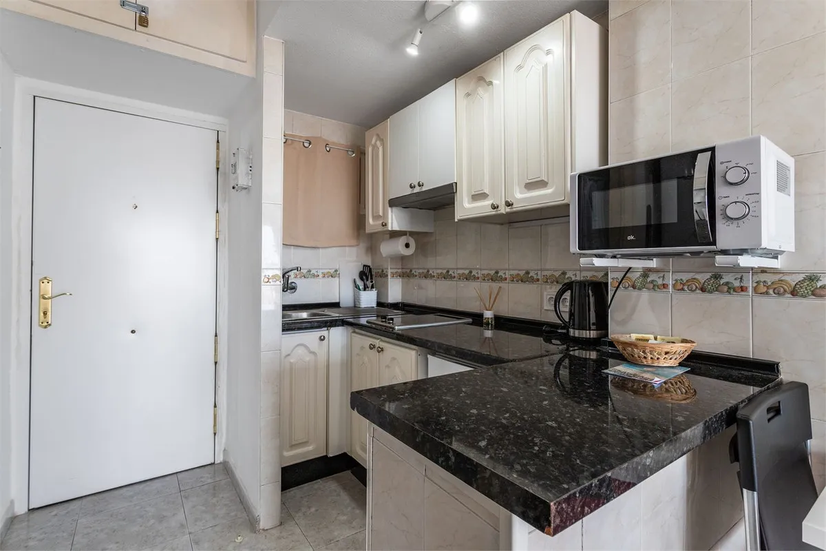 e41a2f64-e989-4191-bbc2-505c5b891e2b