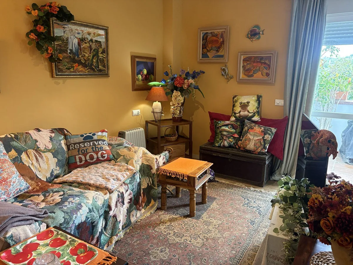 456c7c6b-5700-4e06-b4fa-33e1f7b619f8