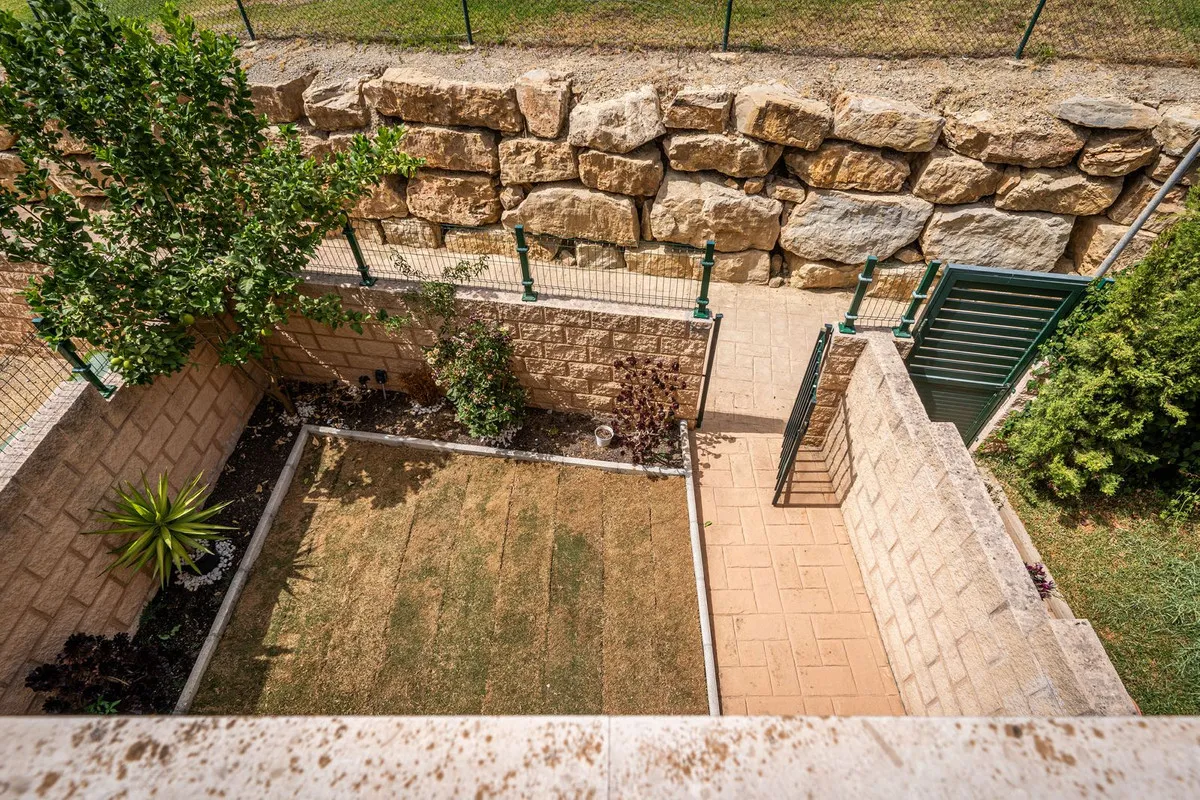 54683b4c-6ab7-4a96-bd29-d00339bed975