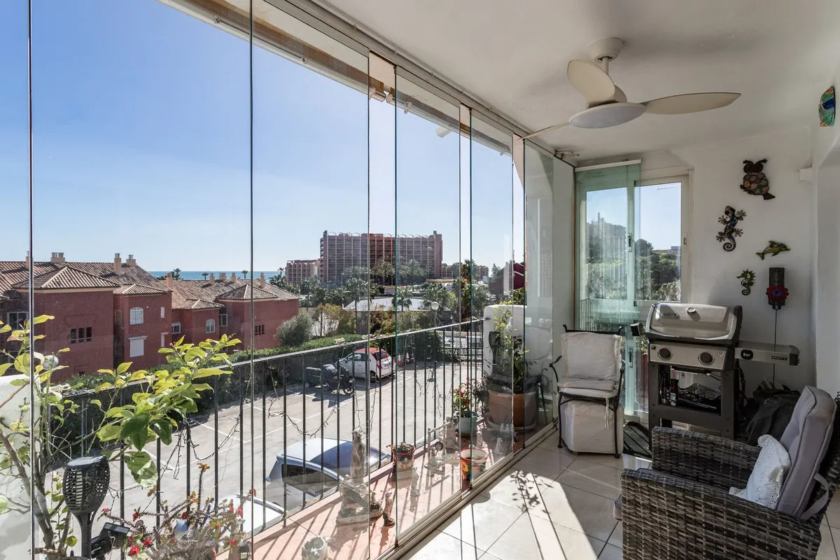 06d28e4b-4137-44e1-ad52-f1f4d348023b