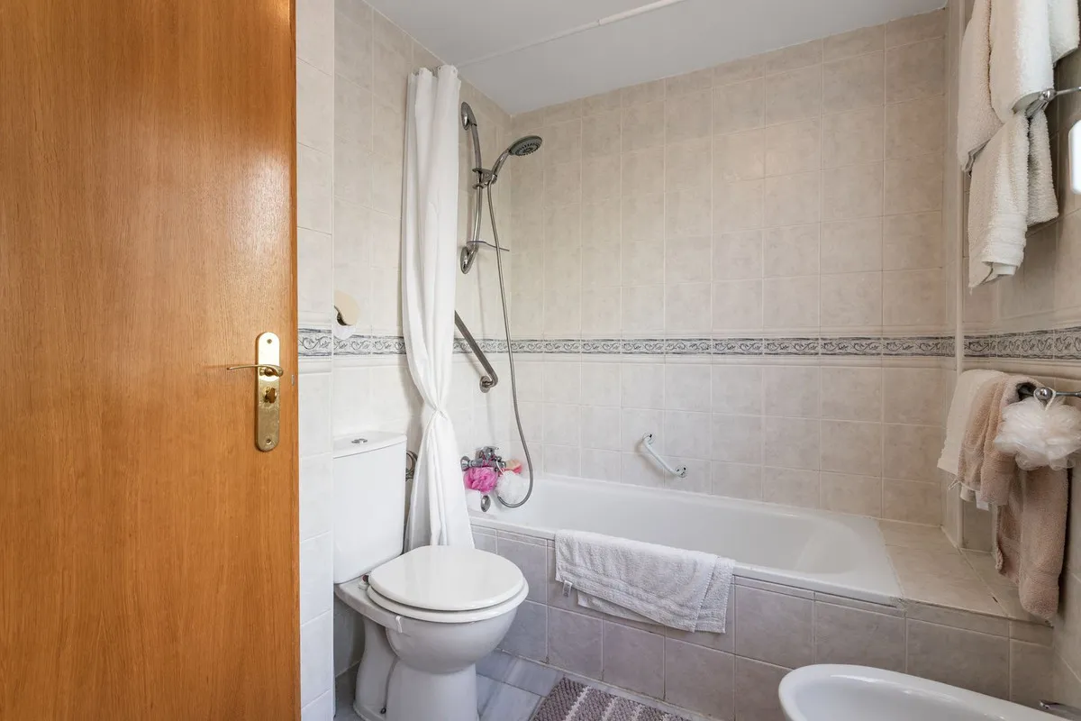 4c09c594-f38e-4bea-b3bc-60bc87d5098d