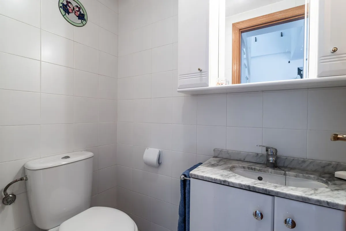 a085f9e8-a6cb-4db4-8c0b-76f21506accd