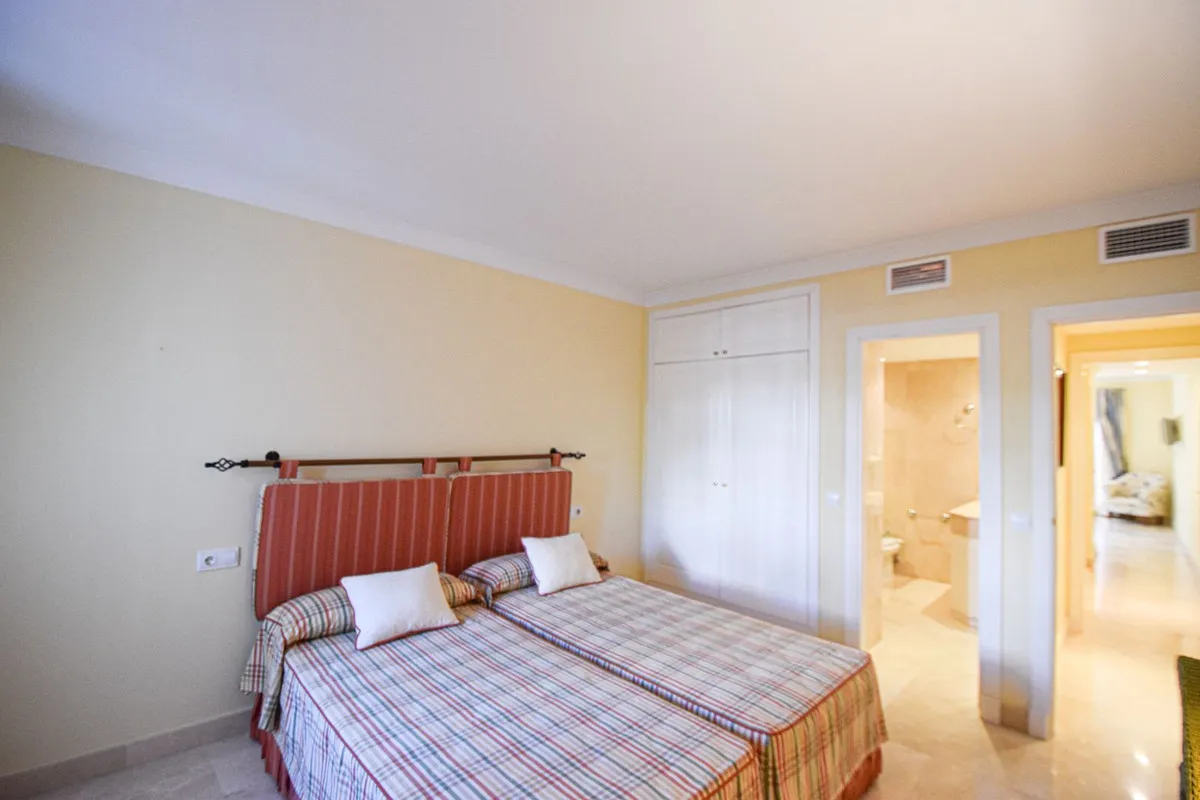 20db5bdd-55dd-4262-a494-4a2e9c52cc81