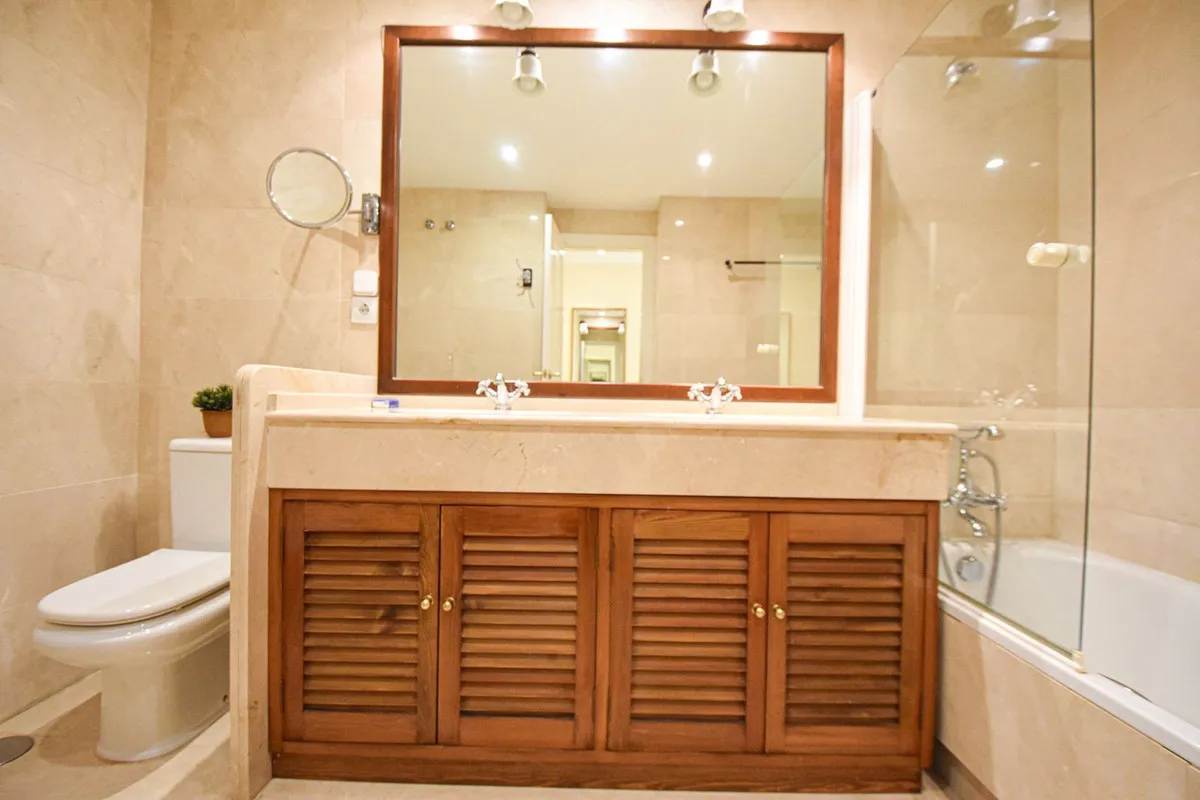 99527704-4c03-4aca-b393-fd26b9be9e6c