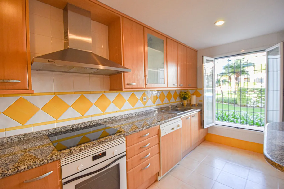 a3ee6293-b561-4ad5-ad5c-7371effe1c64