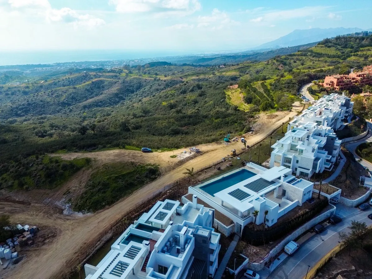 2b1326cf-ddbd-49b0-b1a8-374510274686