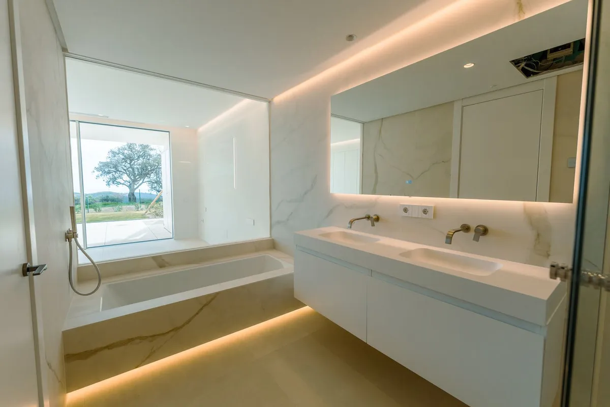 d1001878-abb0-4f04-8d9a-8e00cb80e22a