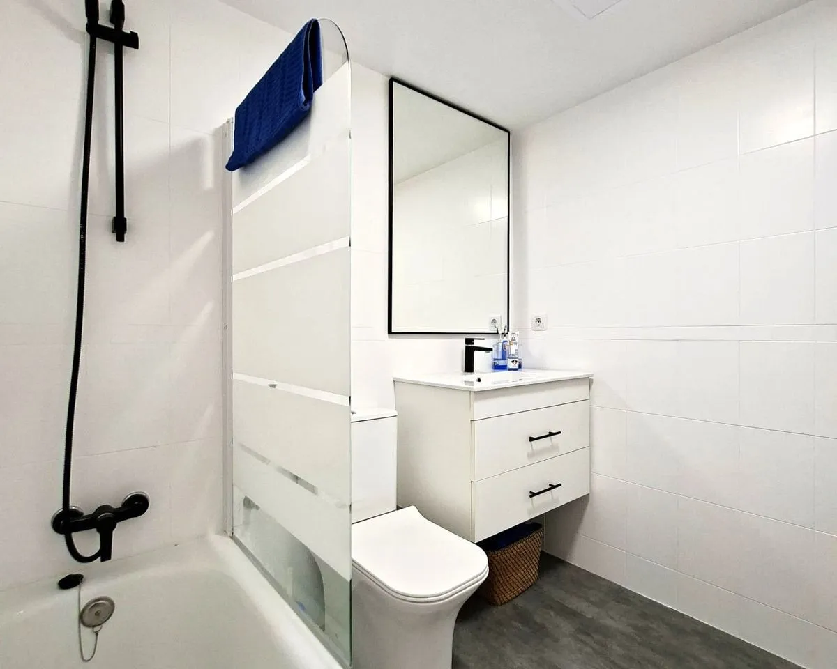 0ebce5a1-5bcc-485f-a890-8078cf77e0a0