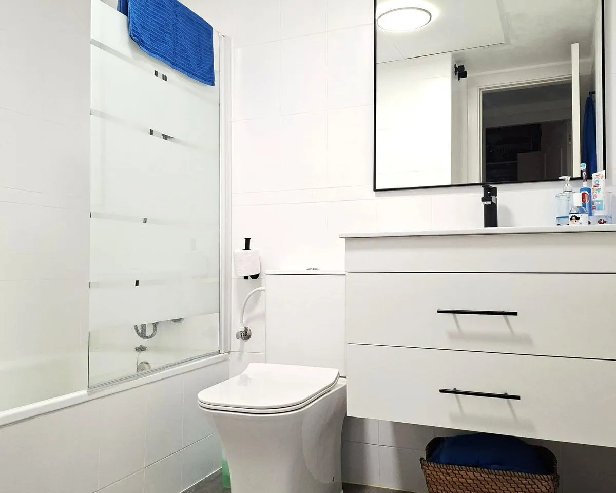 5fba96b9-955e-4b3c-badd-12764c594230