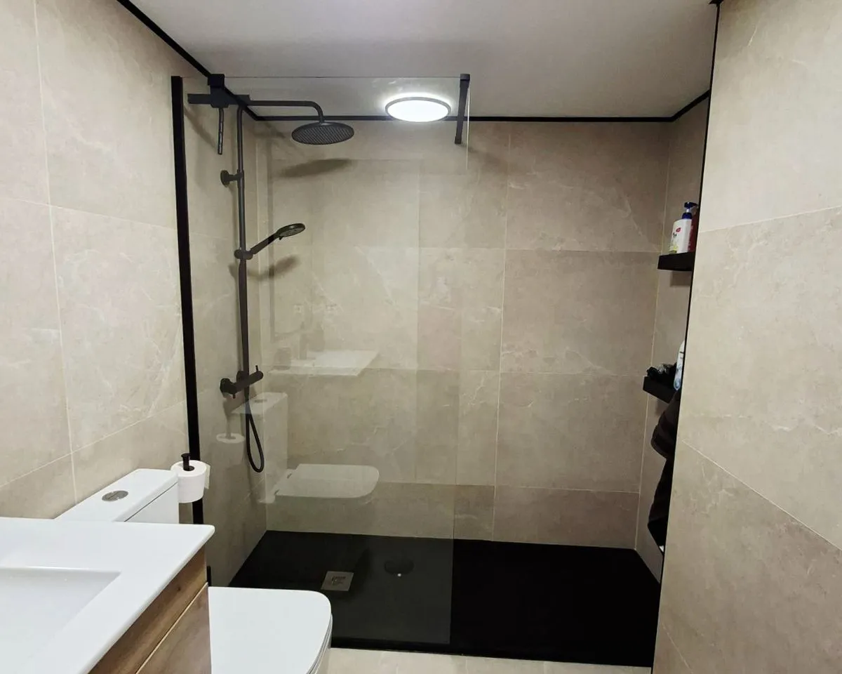 a6e6f82c-bf3e-495d-9dc4-3719b62b084c