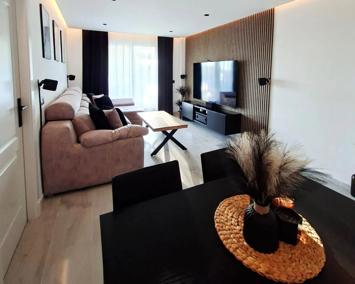 ae185cbc-aab6-4d21-85ea-e1cf77815a01