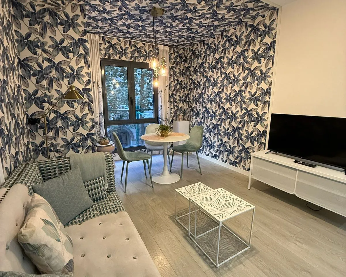 fb9c1b5d-9c9c-4881-a2ff-22fd695b5deb