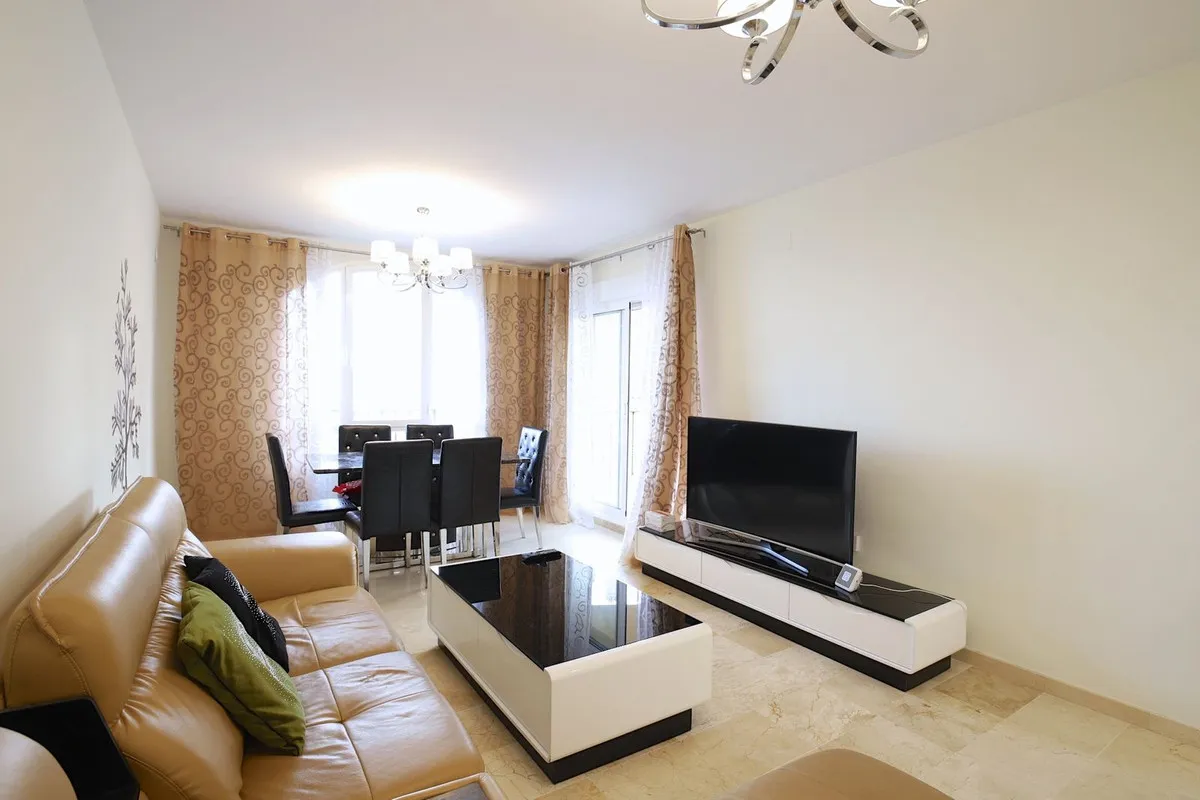 1fc34007-720c-4b1a-ba82-7c74c3e78388